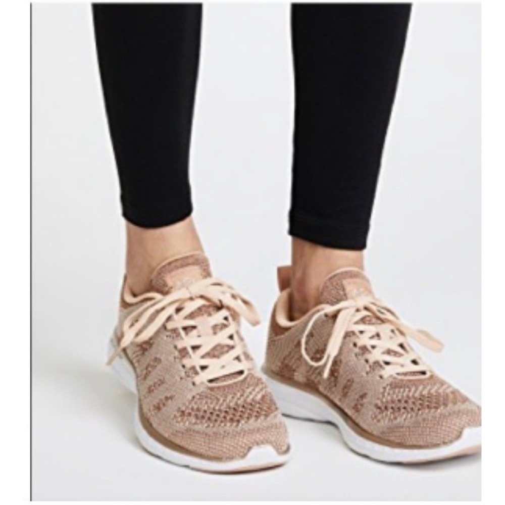 APL TechLoom Phantom Running Shoes Womens 7.5 Rose Gold Excellent Knit Sneakers